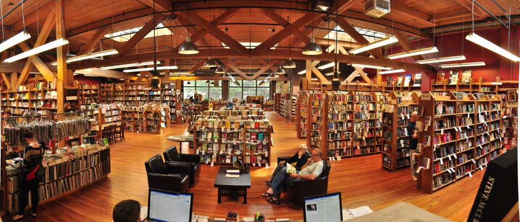 Elliott_Bay_Books_(Capitol_Hill)_interior_pano_01